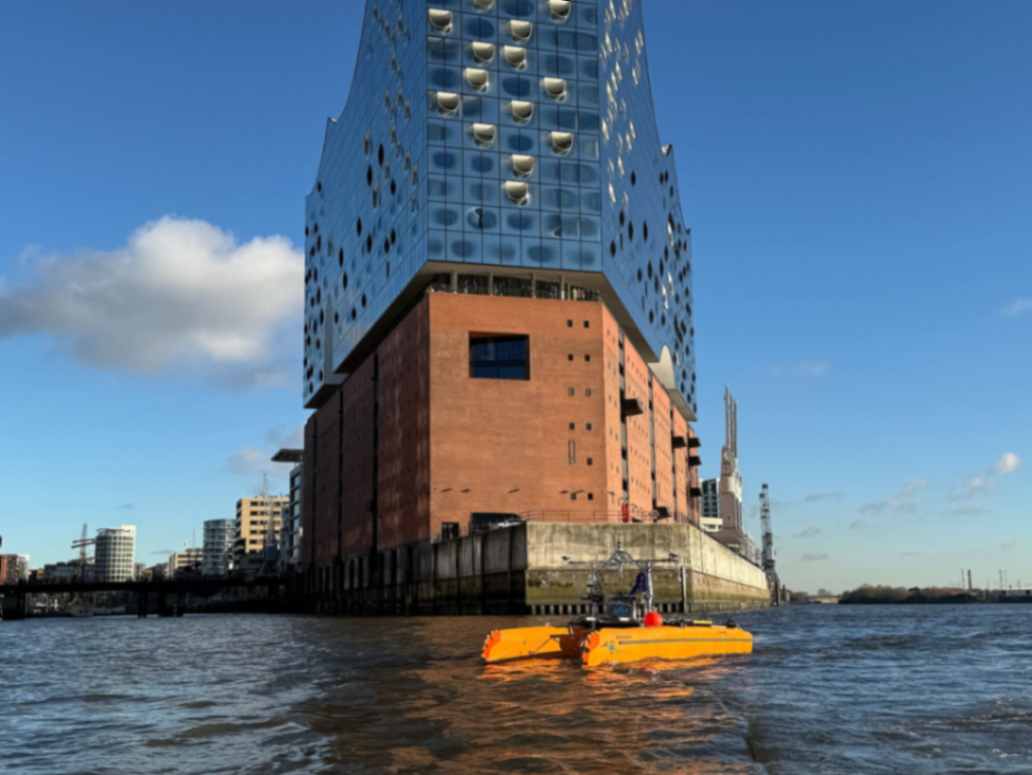 Hamburg consortium launches iPORTUS project to integrate autonomous vessels into port operations
